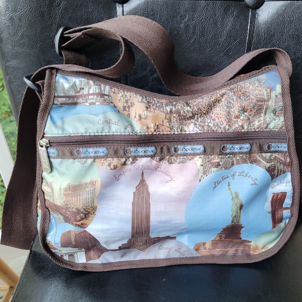 LeSportSac NY NY shoulder bag
